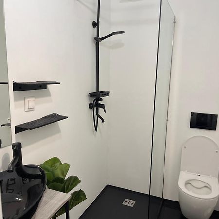 Utcara Nyilo Apartman Vác Exteriér fotografie